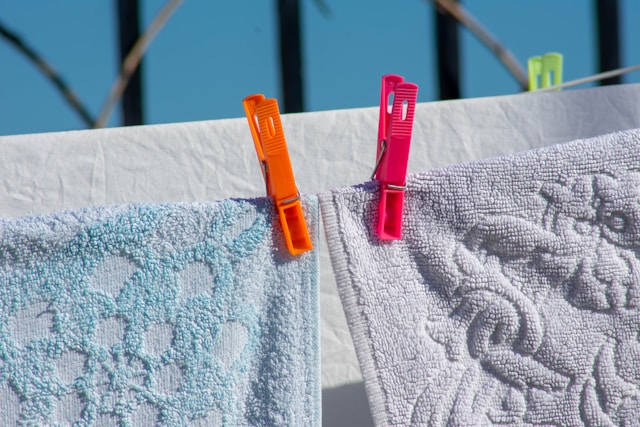 洗濯ばさみとタオル